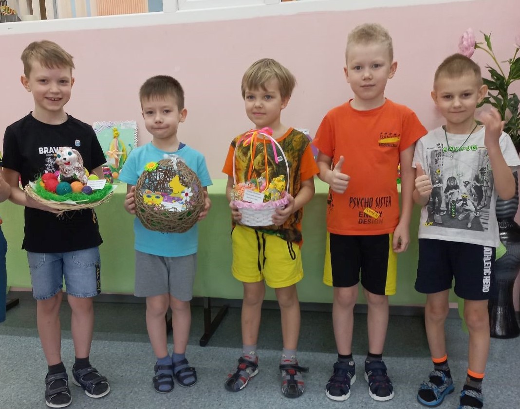 «Укрась пасхальное яйцо».