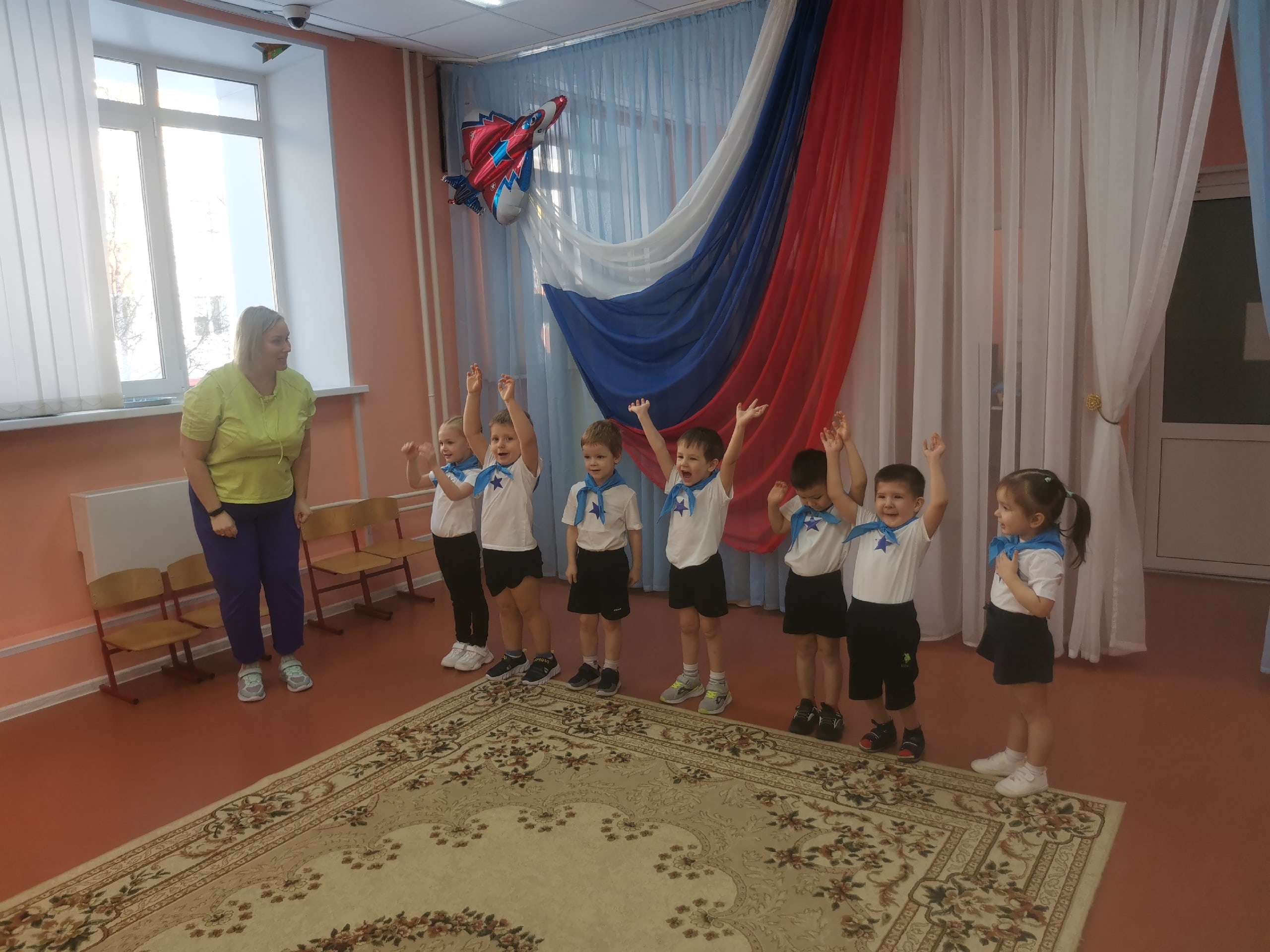 Тематическое занятие посвящённое празднованию Дня защитника Отечества..